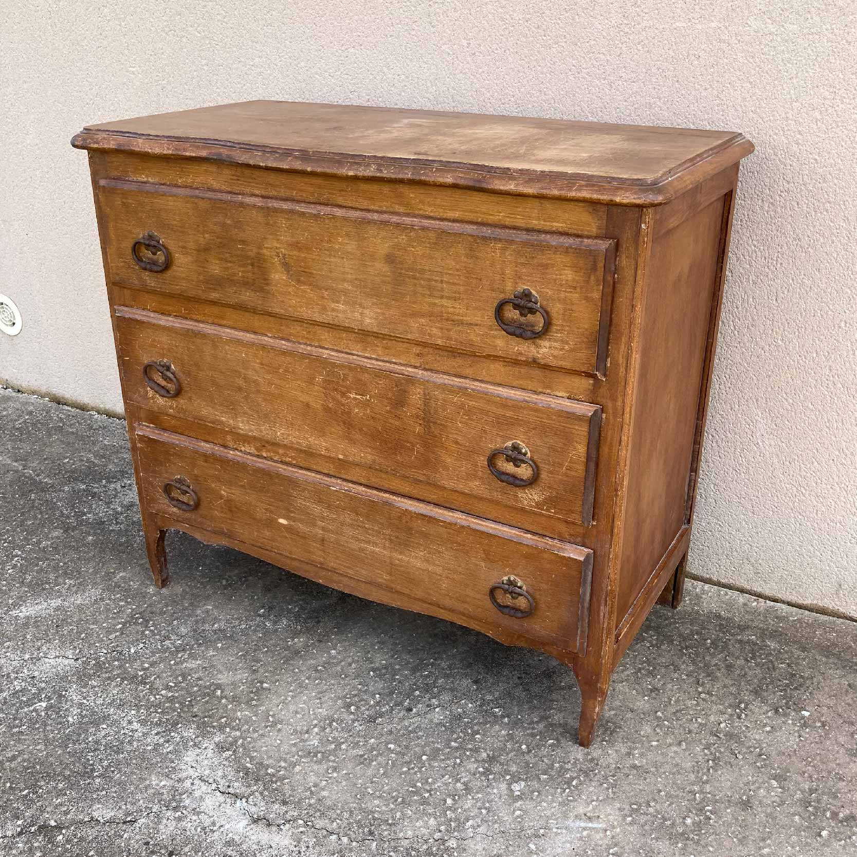 vieille commode