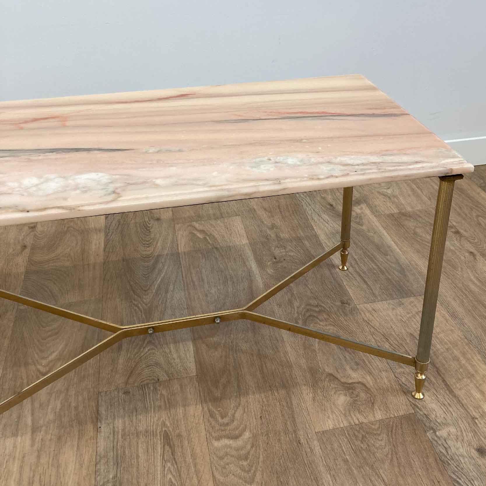Table en marbre - profil longueur