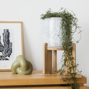 porte pot design en bois