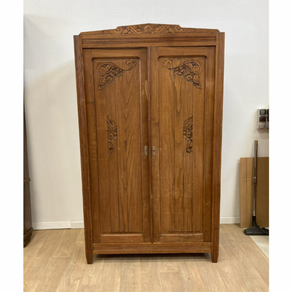 Armoire-art-déco-en-bois-massif